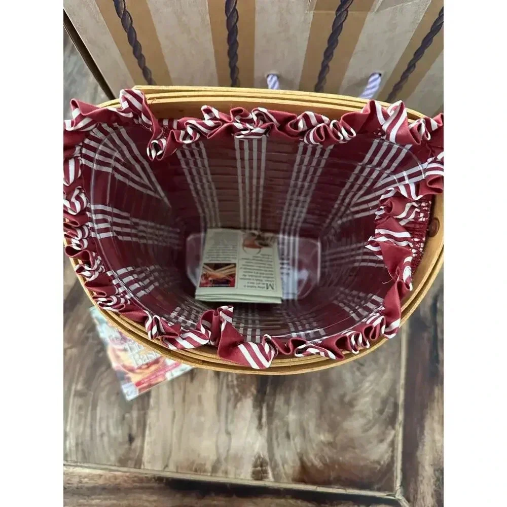 Longaberger Glad Tidings 1998 Christmas Collection Wall Hanging Basket & liner